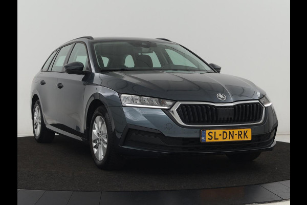 Škoda Octavia 1.0 e-TSI Business Edition | Trekhaak | Adaptive cruise | Carplay | Navigatie | Stuurverwarming | Parkeerhulp | Digital Cockpit | Full LED