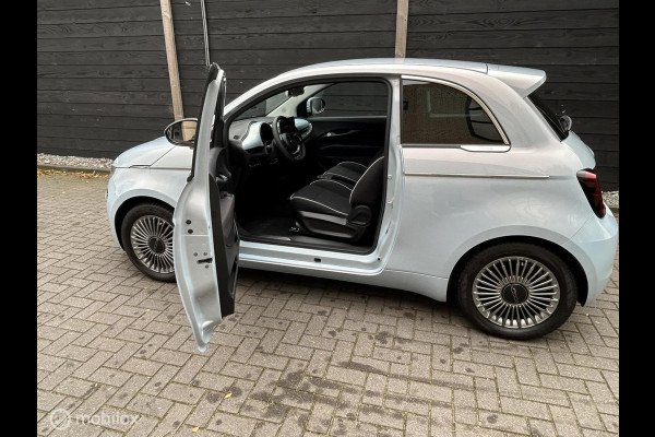 Fiat 500 Urban 42 kWh Clima / LM / Carplay / Parelmoer lak / 8.875 KM!!!