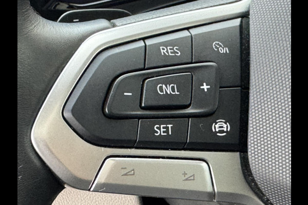 Volkswagen Multivan 1.4 eHybrid L1 Bulli Edition Climate control v/a Cruise control Full LED Matrix Pano Navigatie Apple / Android