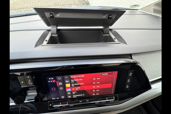 Volkswagen Multivan 1.4 eHybrid L1 Bulli Edition Climate control v/a Cruise control Full LED Matrix Pano Navigatie Apple / Android