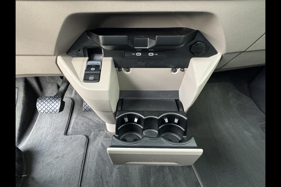 Volkswagen Multivan 1.4 eHybrid L1 Bulli Edition Climate control v/a Cruise control Full LED Matrix Pano Navigatie Apple / Android