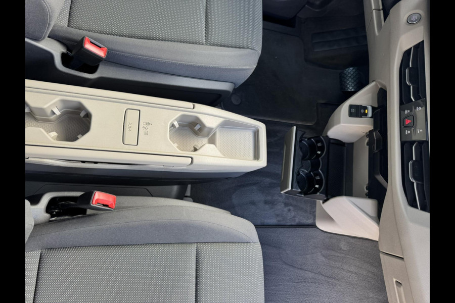 Volkswagen Multivan 1.4 eHybrid L1 Bulli Edition Climate control v/a Cruise control Full LED Matrix Pano Navigatie Apple / Android