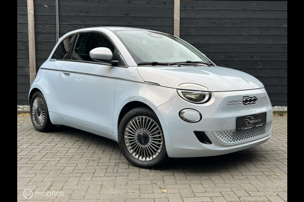 Fiat 500 Urban 42 kWh Clima / LM / Carplay / Parelmoer lak / 8.875 KM!!!