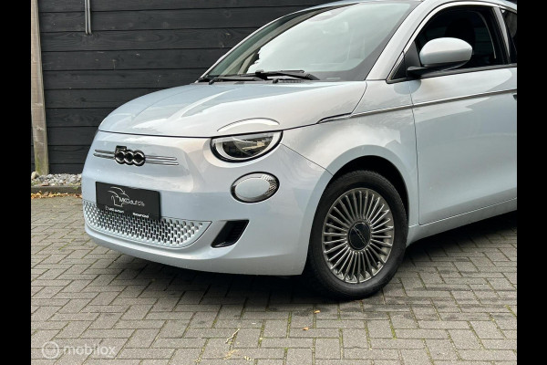 Fiat 500 Urban 42 kWh Clima / LM / Carplay / Parelmoer lak / 8.875 KM!!!