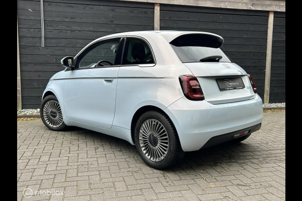 Fiat 500 Urban 42 kWh Clima / LM / Carplay / Parelmoer lak / 8.875 KM!!!