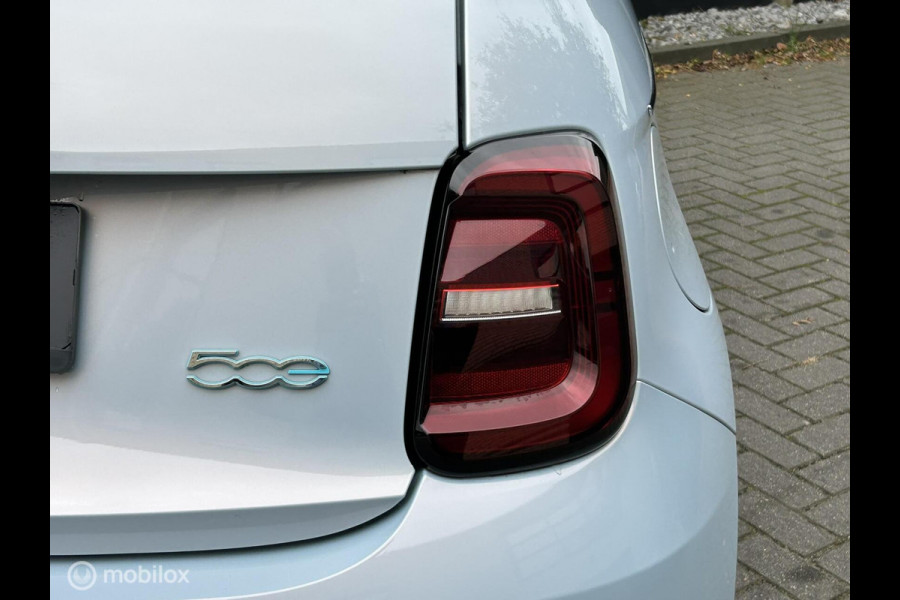 Fiat 500 Urban 42 kWh Clima / LM / Carplay / Parelmoer lak / 8.875 KM!!!