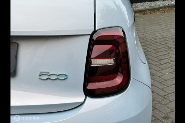 Fiat 500 Urban 42 kWh Clima / LM / Carplay / Parelmoer lak / 8.875 KM!!!