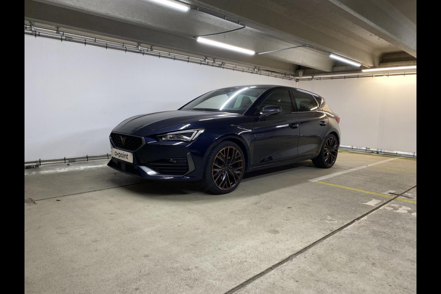 CUPRA Leon 1.4 e-Hybrid VZ Performance 245pk | Adaptieve cruise controle | Stoelverwarming | 19 inch lichtmetalen velgen | Sportstoelen