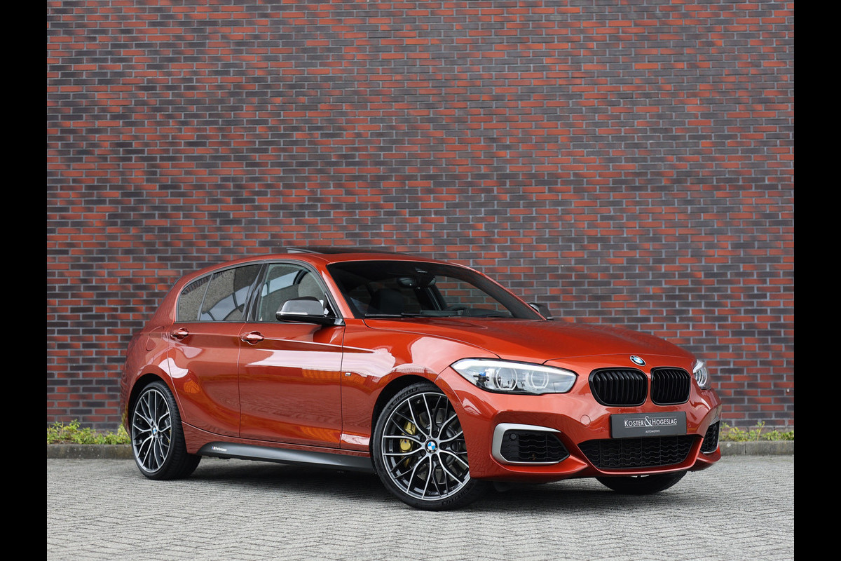 BMW 1-serie M140i Edition Shadow Executive | M Performance - Akrapovic - Vol! BMW 1-serie M140i Edition Shadow Executive | M Performance - Akrapovic - Vol!