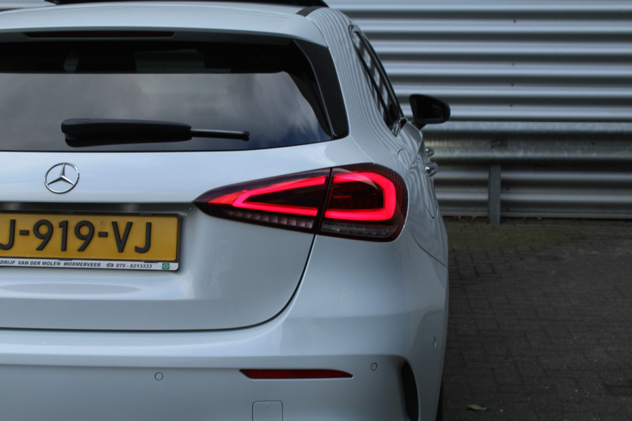 Mercedes-Benz A-Klasse 250 e 218pk Business Solution AMG Limited PHEV Automaat NL-Auto NAP Panoramadak Burmester Clima Cruise Navi Camera Sfeer LMV