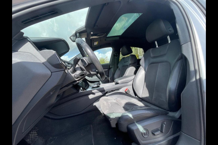 Audi e-tron Sportback 50 quattro S edition 71 kWh | S-Line | Black Edition | Panoramadak | Memory Seats | Luchtvering | Adaptive Cruise Control | Apple Carplay | Keyless | Matrix LED | Leder | Stoelverwarming | NAP | Audi e-tron Sportback 50 quattro S edition 71 kWh | S-Line | Black Edition | Panoramadak | Memory Seats | Luchtvering | Adaptive Cruise Control | Apple Carplay | Keyless | Matrix LED | Leder | Stoelverwarming | NAP |