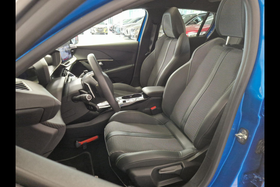 Peugeot 208 Hybrid 136 e-DCS6 GT | Automaat | Panoramadak | Draadloze telefoonlader | Achteruitrijcamera Peugeot 208 Hybrid 136 e-DCS6 GT | Automaat | Panoramadak | Draadloze telefoonlader | Achteruitrijcamera
