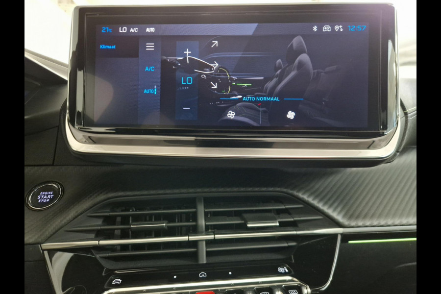 Peugeot 208 Hybrid 136 e-DCS6 GT | Automaat | Panoramadak | Draadloze telefoonlader | Achteruitrijcamera Peugeot 208 Hybrid 136 e-DCS6 GT | Automaat | Panoramadak | Draadloze telefoonlader | Achteruitrijcamera