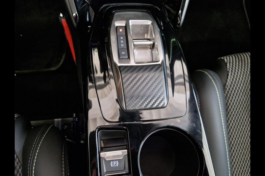 Peugeot 208 Hybrid 136 e-DCS6 GT | Automaat | Panoramadak | Draadloze telefoonlader | Achteruitrijcamera Peugeot 208 Hybrid 136 e-DCS6 GT | Automaat | Panoramadak | Draadloze telefoonlader | Achteruitrijcamera