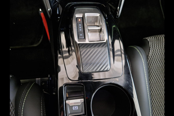 Peugeot 208 Hybrid 136 e-DCS6 GT | Automaat | Panoramadak | Draadloze telefoonlader | Achteruitrijcamera Peugeot 208 Hybrid 136 e-DCS6 GT | Automaat | Panoramadak | Draadloze telefoonlader | Achteruitrijcamera