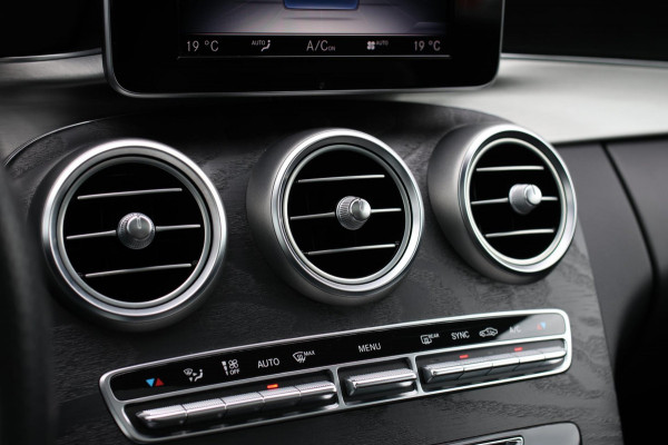 Mercedes-Benz C-Klasse Coupé 180 AMG *Pano*Camera*Magno kleur*Multibeam*