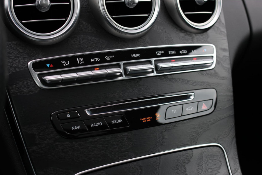 Mercedes-Benz C-Klasse Coupé 180 AMG *Pano*Camera*Magno kleur*Multibeam*