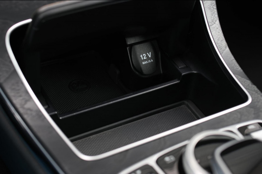 Mercedes-Benz C-Klasse Coupé 180 AMG *Pano*Camera*Magno kleur*Multibeam*
