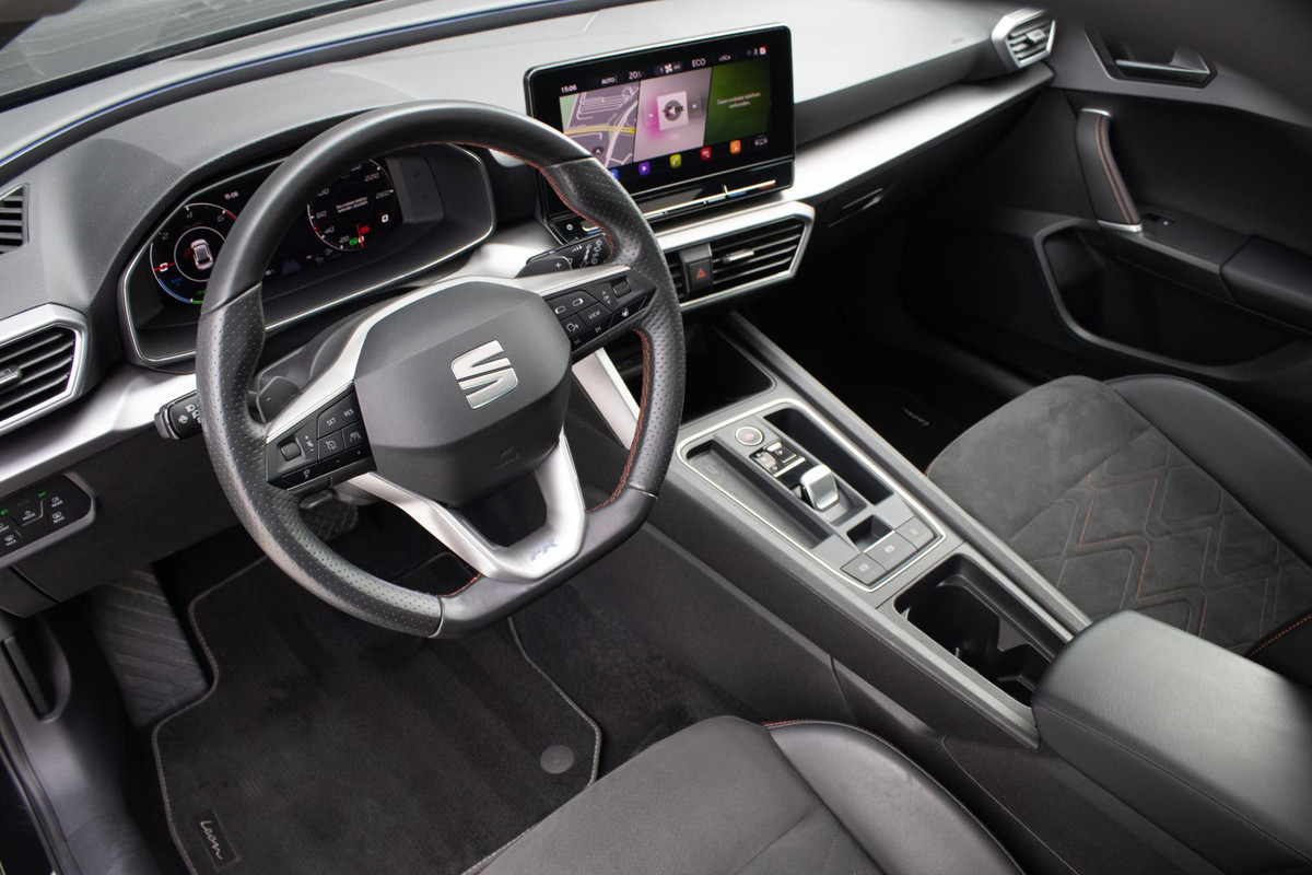 Seat Leon 1.4 TSI eHybrid PHEV FR Bus.Int. PANO Memory Camera Adaptief Seat Leon 1.4 TSI eHybrid PHEV FR Bus.Int. PANO Memory Camera Adaptief