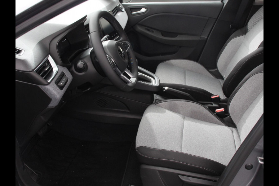 Mitsubishi Colt 1.6 HEV Automaat Intense | DEMO ! | Navigatie d.m.v. Apple Carplay/Android Auto Camera Climate Control Cruise Control Lichtmetalen velgen Extra Getint Glas Digitale Cockpit