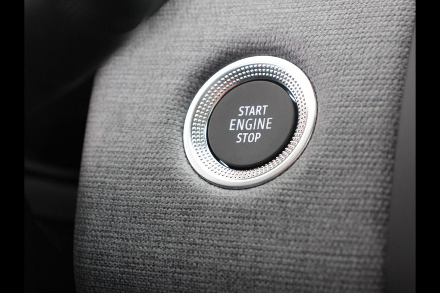 Mitsubishi Colt 1.6 HEV Automaat Intense | DEMO ! | Navigatie d.m.v. Apple Carplay/Android Auto Camera Climate Control Cruise Control Lichtmetalen velgen Extra Getint Glas Digitale Cockpit