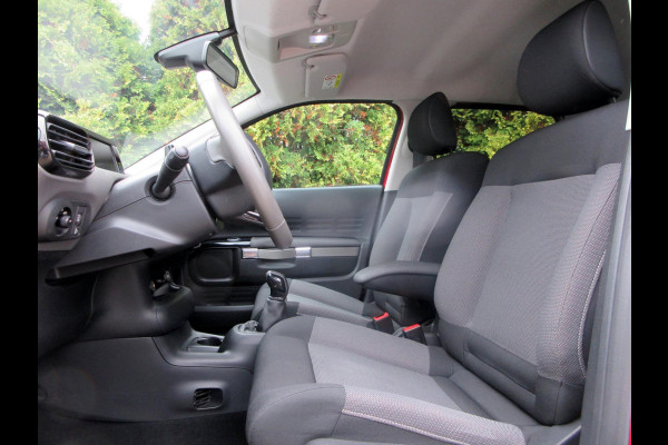 Citroën C4 Cactus 1.2 PureTech Shine *Navigatie*Trekhaak* Citroën C4 Cactus 1.2 PureTech Shine *Navigatie*Trekhaak*