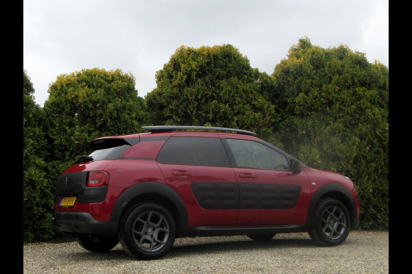 Citroën C4 Cactus 1.2 PureTech Shine *Navigatie*Trekhaak* Citroën C4 Cactus 1.2 PureTech Shine *Navigatie*Trekhaak*