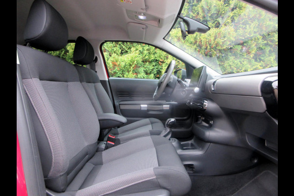 Citroën C4 Cactus 1.2 PureTech Shine *Navigatie*Trekhaak* Citroën C4 Cactus 1.2 PureTech Shine *Navigatie*Trekhaak*