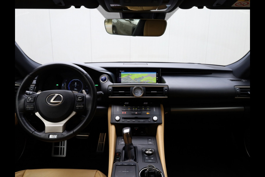 Lexus RC 300h F SPORT Line | Mark Levinson | Stoelventilatie | Safety Pac Lexus RC 300h F SPORT Line | Mark Levinson | Stoelventilatie | Safety Pac