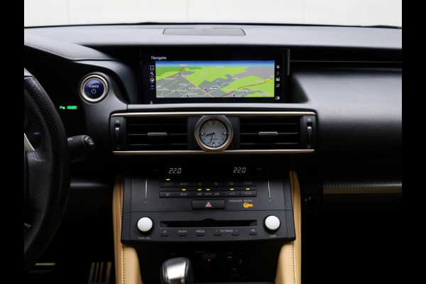 Lexus RC 300h F SPORT Line | Mark Levinson | Stoelventilatie | Safety Pac Lexus RC 300h F SPORT Line | Mark Levinson | Stoelventilatie | Safety Pac