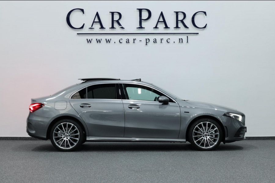 Mercedes-Benz A-Klasse 250 e AMG Line LED/SFEER/PANORAMADAK/LEER+S.VERWARMING+MEMORY/19"LMV/360 CAM/LINE/ACC/ECC/12 MDN GARANTIE! Mercedes-Benz A-Klasse 250 e AMG Line LED/SFEER/PANORAMADAK/LEER+S.VERWARMING+MEMORY/19"LMV/360 CAM/LINE/ACC/ECC/12 MDN GARANTIE!