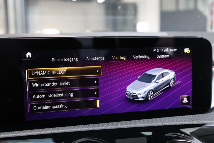 Mercedes-Benz A-Klasse 250 e AMG Line LED/SFEER/PANORAMADAK/LEER+S.VERWARMING+MEMORY/19"LMV/360 CAM/LINE/ACC/ECC/12 MDN GARANTIE! Mercedes-Benz A-Klasse 250 e AMG Line LED/SFEER/PANORAMADAK/LEER+S.VERWARMING+MEMORY/19"LMV/360 CAM/LINE/ACC/ECC/12 MDN GARANTIE!