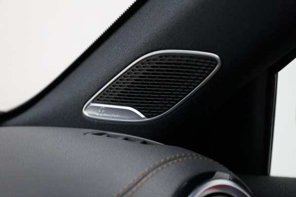 Mercedes-Benz A-Klasse 250 e AMG Line LED/SFEER/PANORAMADAK/LEER+S.VERWARMING+MEMORY/19"LMV/360 CAM/LINE/ACC/ECC/12 MDN GARANTIE! Mercedes-Benz A-Klasse 250 e AMG Line LED/SFEER/PANORAMADAK/LEER+S.VERWARMING+MEMORY/19"LMV/360 CAM/LINE/ACC/ECC/12 MDN GARANTIE!