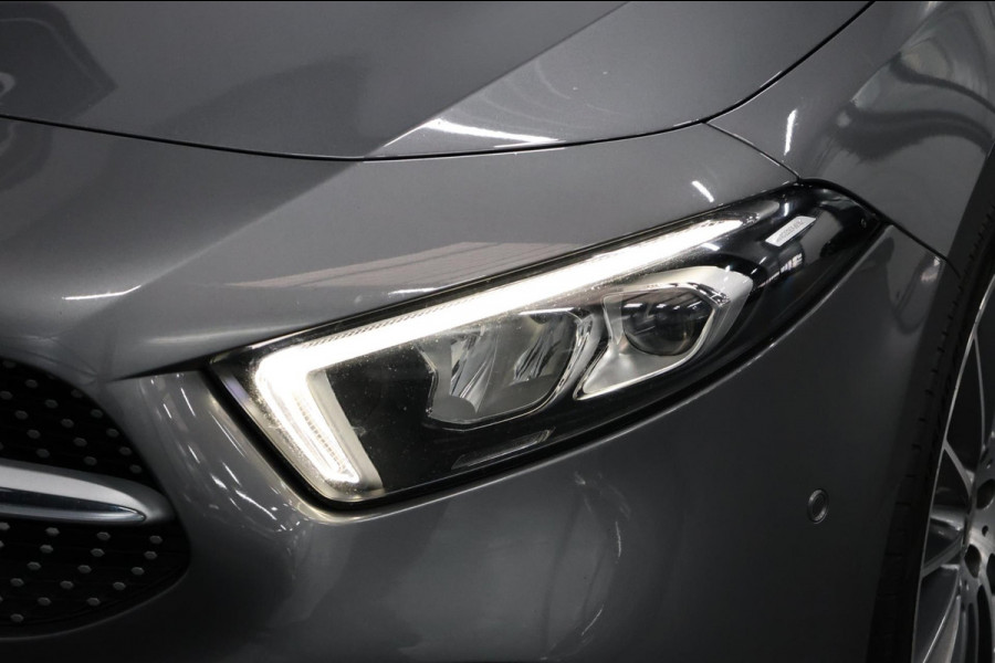 Mercedes-Benz A-Klasse 250 e AMG Line LED/SFEER/PANORAMADAK/LEER+S.VERWARMING+MEMORY/19"LMV/360 CAM/LINE/ACC/ECC/12 MDN GARANTIE! Mercedes-Benz A-Klasse 250 e AMG Line LED/SFEER/PANORAMADAK/LEER+S.VERWARMING+MEMORY/19"LMV/360 CAM/LINE/ACC/ECC/12 MDN GARANTIE!