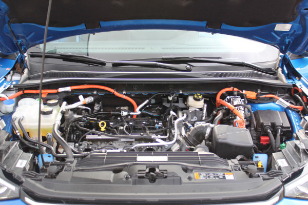 Ford Kuga 2.5-243pk PHEV ST-Line X. 2100kg trekgewicht ! Nieuw Model ! Van €. 54.937,- voor €. 43.735,- ! Trekgewicht van 2.100kg ! Elektr. verstelb. AGR stoelen voor, Stoel-, stuur-, voorraam- en achterbank verwarming, Elektr. panorama/schuif-kanteldak , Trekhaak wegklapbaar, Ford Kuga 2.5-243pk PHEV ST-Line X. 2100kg trekgewicht ! Nieuw Model ! Van €. 54.937,- voor €. 43.735,- ! Trekgewicht van 2.100kg ! Elektr. verstelb. AGR stoelen voor, Stoel-, stuur-, voorraam- en achterbank verwarming, Elektr. panorama/schuif-kanteldak , Trekhaak wegklapbaar,