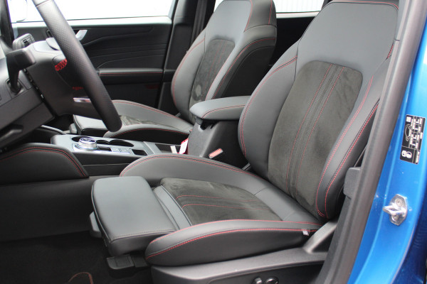 Ford Kuga 2.5-243pk PHEV ST-Line X. 2100kg trekgewicht ! Nieuw Model ! Van €. 54.937,- voor €. 43.735,- ! Trekgewicht van 2.100kg ! Elektr. verstelb. AGR stoelen voor, Stoel-, stuur-, voorraam- en achterbank verwarming, Elektr. panorama/schuif-kanteldak , Trekhaak wegklapbaar, Ford Kuga 2.5-243pk PHEV ST-Line X. 2100kg trekgewicht ! Nieuw Model ! Van €. 54.937,- voor €. 43.735,- ! Trekgewicht van 2.100kg ! Elektr. verstelb. AGR stoelen voor, Stoel-, stuur-, voorraam- en achterbank verwarming, Elektr. panorama/schuif-kanteldak , Trekhaak wegklapbaar,