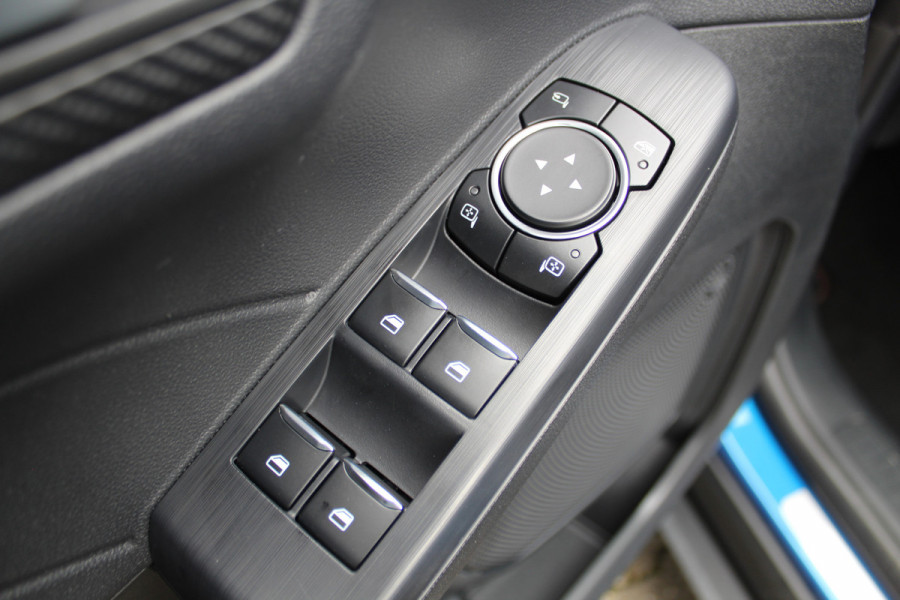 Ford Kuga 2.5-243pk PHEV ST-Line X. 2100kg trekgewicht ! Nieuw Model ! Van €. 54.937,- voor €. 43.735,- ! Trekgewicht van 2.100kg ! Elektr. verstelb. AGR stoelen voor, Stoel-, stuur-, voorraam- en achterbank verwarming, Elektr. panorama/schuif-kanteldak , Trekhaak wegklapbaar, Ford Kuga 2.5-243pk PHEV ST-Line X. 2100kg trekgewicht ! Nieuw Model ! Van €. 54.937,- voor €. 43.735,- ! Trekgewicht van 2.100kg ! Elektr. verstelb. AGR stoelen voor, Stoel-, stuur-, voorraam- en achterbank verwarming, Elektr. panorama/schuif-kanteldak , Trekhaak wegklapbaar,