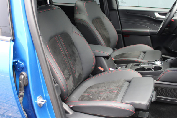 Ford Kuga 2.5-243pk PHEV ST-Line X. 2100kg trekgewicht ! Nieuw Model ! Van €. 54.937,- voor €. 43.735,- ! Trekgewicht van 2.100kg ! Elektr. verstelb. AGR stoelen voor, Stoel-, stuur-, voorraam- en achterbank verwarming, Elektr. panorama/schuif-kanteldak , Trekhaak wegklapbaar, Ford Kuga 2.5-243pk PHEV ST-Line X. 2100kg trekgewicht ! Nieuw Model ! Van €. 54.937,- voor €. 43.735,- ! Trekgewicht van 2.100kg ! Elektr. verstelb. AGR stoelen voor, Stoel-, stuur-, voorraam- en achterbank verwarming, Elektr. panorama/schuif-kanteldak , Trekhaak wegklapbaar,