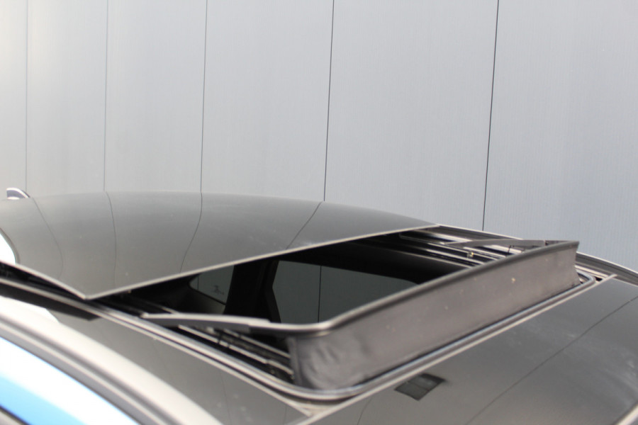 Ford Kuga 2.5-243pk PHEV ST-Line X. 2100kg trekgewicht ! Nieuw Model ! Van €. 54.937,- voor €. 43.735,- ! Trekgewicht van 2.100kg ! Elektr. verstelb. AGR stoelen voor, Stoel-, stuur-, voorraam- en achterbank verwarming, Elektr. panorama/schuif-kanteldak , Trekhaak wegklapbaar, Ford Kuga 2.5-243pk PHEV ST-Line X. 2100kg trekgewicht ! Nieuw Model ! Van €. 54.937,- voor €. 43.735,- ! Trekgewicht van 2.100kg ! Elektr. verstelb. AGR stoelen voor, Stoel-, stuur-, voorraam- en achterbank verwarming, Elektr. panorama/schuif-kanteldak , Trekhaak wegklapbaar,