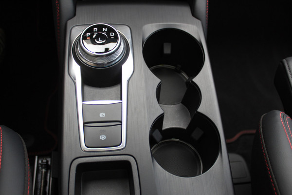 Ford Kuga 2.5-243pk PHEV ST-Line X. 2100kg trekgewicht ! Nieuw Model ! Van €. 54.937,- voor €. 43.735,- ! Trekgewicht van 2.100kg ! Elektr. verstelb. AGR stoelen voor, Stoel-, stuur-, voorraam- en achterbank verwarming, Elektr. panorama/schuif-kanteldak , Trekhaak wegklapbaar, Ford Kuga 2.5-243pk PHEV ST-Line X. 2100kg trekgewicht ! Nieuw Model ! Van €. 54.937,- voor €. 43.735,- ! Trekgewicht van 2.100kg ! Elektr. verstelb. AGR stoelen voor, Stoel-, stuur-, voorraam- en achterbank verwarming, Elektr. panorama/schuif-kanteldak , Trekhaak wegklapbaar,