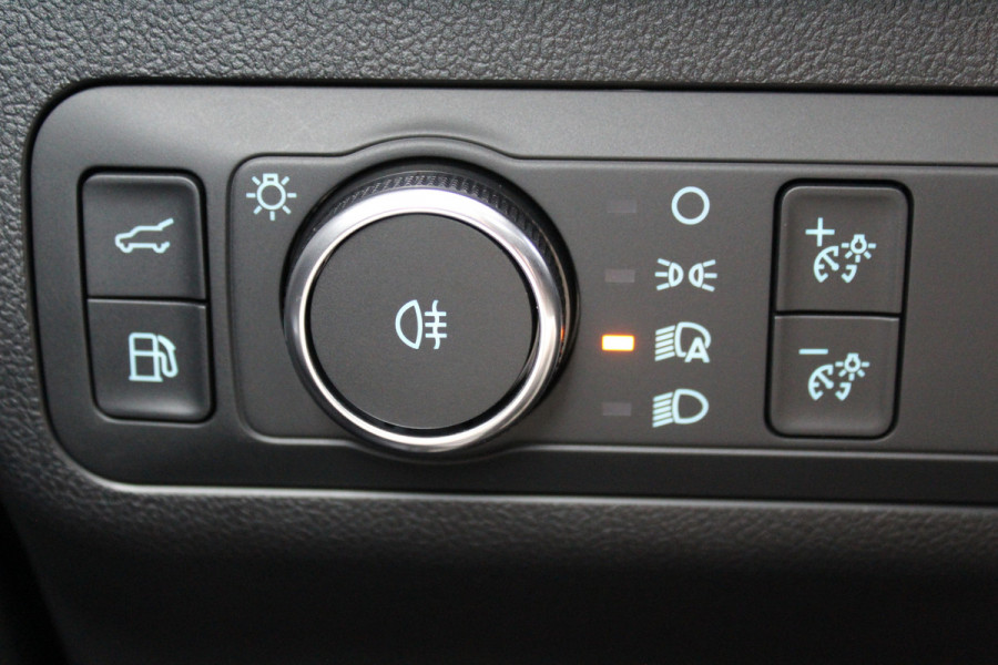 Ford Kuga 2.5-243pk PHEV ST-Line X. 2100kg trekgewicht ! Nieuw Model ! Van €. 54.937,- voor €. 43.735,- ! Trekgewicht van 2.100kg ! Elektr. verstelb. AGR stoelen voor, Stoel-, stuur-, voorraam- en achterbank verwarming, Elektr. panorama/schuif-kanteldak , Trekhaak wegklapbaar, Ford Kuga 2.5-243pk PHEV ST-Line X. 2100kg trekgewicht ! Nieuw Model ! Van €. 54.937,- voor €. 43.735,- ! Trekgewicht van 2.100kg ! Elektr. verstelb. AGR stoelen voor, Stoel-, stuur-, voorraam- en achterbank verwarming, Elektr. panorama/schuif-kanteldak , Trekhaak wegklapbaar,