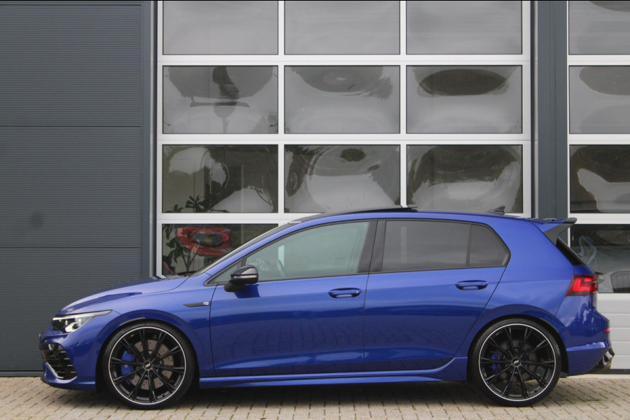 Volkswagen Golf 2.0 TSI 4Motion R ABT 384pk | Pano | Akrapovic | Leder | HK | HUD Volkswagen Golf 2.0 TSI 4Motion R ABT 384pk | Pano | Akrapovic | Leder | HK | HUD