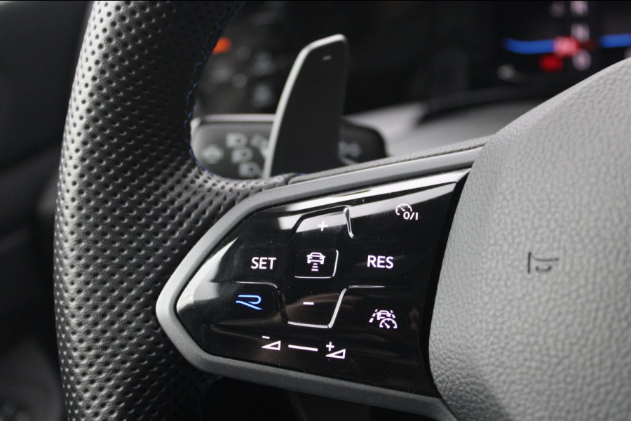 Volkswagen Golf 2.0 TSI 4Motion R ABT 384pk | Pano | Akrapovic | Leder | HK | HUD Volkswagen Golf 2.0 TSI 4Motion R ABT 384pk | Pano | Akrapovic | Leder | HK | HUD