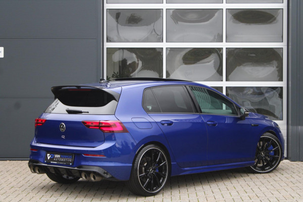 Volkswagen Golf 2.0 TSI 4Motion R ABT 384pk | Pano | Akrapovic | Leder | HK | HUD Volkswagen Golf 2.0 TSI 4Motion R ABT 384pk | Pano | Akrapovic | Leder | HK | HUD