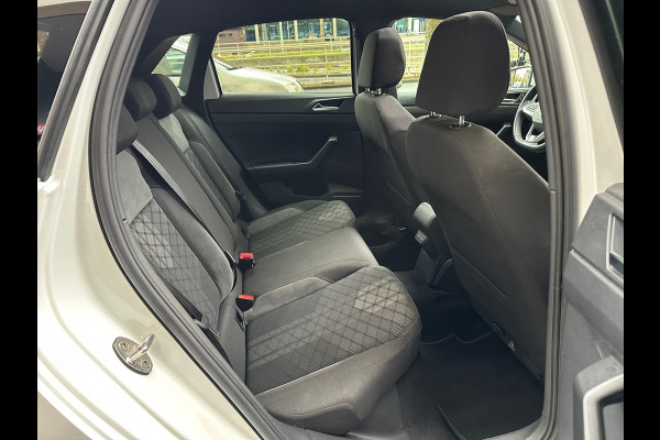 Volkswagen Polo 1.0 TSI R-Line Business Aut Navi Camera Carplay Pano Volkswagen Polo 1.0 TSI R-Line Business Aut Navi Camera Carplay Pano