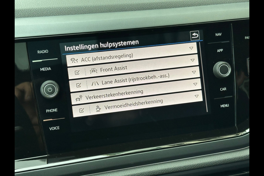 Volkswagen Polo 1.0 TSI R-Line Business Aut Navi Camera Carplay Pano Volkswagen Polo 1.0 TSI R-Line Business Aut Navi Camera Carplay Pano
