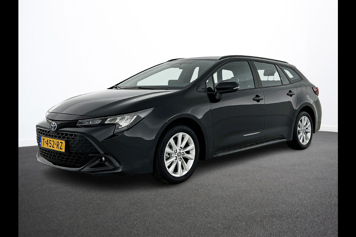 Toyota Corolla Touring Sports 1.8 Hybrid 90kW Auto. Active Navigatie Apple Carplay/Android Auto Camera Parkeersensoren Adaptive Cruise Control Full Led Climate Control Lichtmetalen velgen Toyota Corolla Touring Sports 1.8 Hybrid 90kW Auto. Active Navigatie Apple Carplay/Android Auto Camera Parkeersensoren Adaptive Cruise Control Full Led Climate Control Lichtmetalen velgen