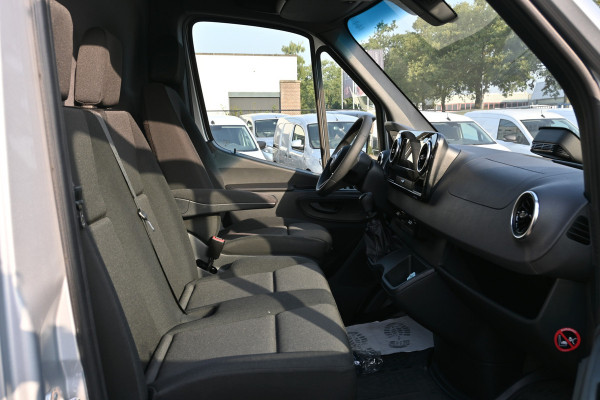 Mercedes-Benz Sprinter 317 CDI L3H2 Pro 2 Schuifdeuren, Smartphone integratiepakket, Geveerde stoel, Etc. Mercedes-Benz Sprinter 317 CDI L3H2 Pro 2 Schuifdeuren, Smartphone integratiepakket, Geveerde stoel, Etc.
