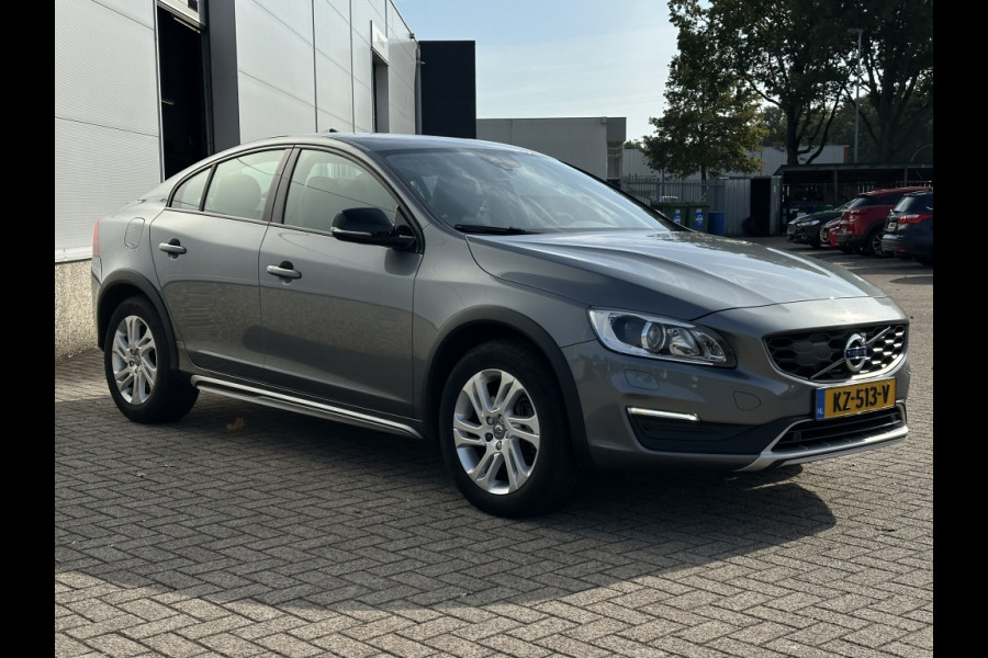Volvo S60 Cross Country 2.0 T5 AWD Momentum Volvo S60 Cross Country 2.0 T5 AWD Momentum