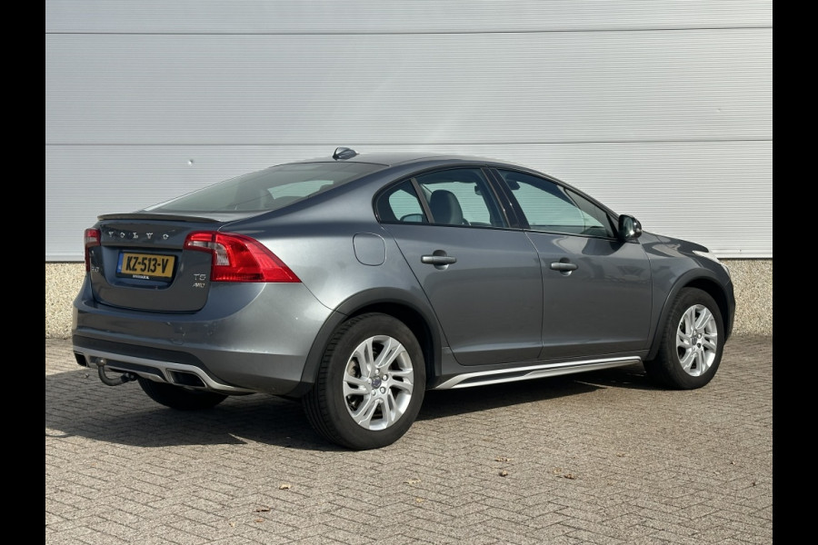 Volvo S60 Cross Country 2.0 T5 AWD Momentum Volvo S60 Cross Country 2.0 T5 AWD Momentum